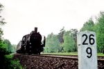 38 1523 vom Bw Frankfurt/Oder mit einem Personenzug zwischen Erkner und Fangschleuse. (01.06.1969) <i>Foto: Klaus D. Holzborn</i>
