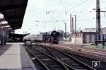 Blick in den Bahnhof Bebra, wo 01 531 vor D 199 auf Ausfahrt wartet. (1967) <i>Foto: Dieter Junker</i>