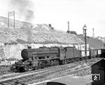Ex LMS Stanier class 8F 2-8-0 No. 48701 mit einem Kohlezug in Peak Forest westlich von Sheffield. (06.1962) <i>Foto: A.E. Durrant</i>