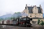 044 594 vom Bw Betzdorf fährt mit Durchgangsgüterzug Dg 53067 (Gremberg - Betzdorf) durch den Bahnhof Schladern an der Sieg.  (04.07.1975) <i>Foto: Peter Schiffer</i>