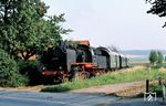 24 083 mit einem Sonderzug in Thüste im Landkreis Hameln-Pyrmont. (21.09.1980) <i>Foto: Dorothee Hager</i>