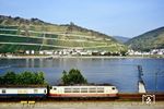 103 153 vor dem "Hellas-Express" D 411 nach Athen im Rheintal bei Rheindiebach. (28.09.1983) <i>Foto: Klaus D. Holzborn</i>