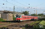 420 318 und 420 276 auf der S 9 in Mainz-Kastel. (24.06.2011) <i>Foto: Marvin Christ</i>
