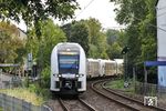Ausnahmsweise über die S-Bahn von Hilden nach Solingen war der RRX 462 037 und 462 024 als RE 89726 (Minden - Köln/Bonn-Flughafen) bei Solingen-Vogelpark unterwegs. (01.09.2020) <i>Foto: Joachim Bügel</i>