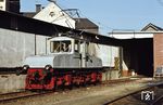 Lok 608 im Betriebsareal des ehemaligen Schlachthofbahnhofs in Wuppertal-Loh. Sie war die erste Lok, die 1910 von Maffei/SSW gebaut, zur neu elektrifizierten Kleinbahn Loh - Hatzfeld kam. (1974) <i>Foto: Dieter Junker</i>