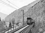 145 176 überquert die Engebachbrücke in Richtung Hirschsprung. (1978) <i>Foto: Karsten Risch</i>