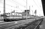 V 180 300, die am 4. April 1968 fabrikneu nach Erfurt angeliefert wurde, mit einem Güterzug im dortigen Hauptbahnhof. (1969) <i>Foto: Robin Fell</i>