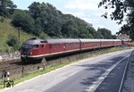 613 512 läuft an Strecke Kiel - Flensburg in den Bahnhof Lindaunis ein, in dessen Ausweichgleis ein weiterer 613 die Zugkreuzung abwartet. (11.07.1978) <i>Foto: Peter Schiffer</i>