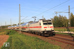 146 555 mit der im 2-Stundentakt verkehrenden Tagesverbindung der Linie 55 (IC 2440) von Dresden nach Köln bei Wuppertal-Vohwinkel. (18.09.2020) <i>Foto: Wolfgang Bügel</i>