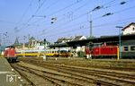 403 001 "fliegt" als LH 1003 nach Frankfurt Flughafen durch den Bahnhof Remagen, eingerahmt von 213 333 und 213 335. (03.10.1987) <i>Foto: Wolfgang Bügel</i>