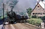 Auf der Neckartalbahn ist 050 682 mit ihrem Güterzug in Heidelberg-Schlierbach/Ziegelhausen unterwegs. (05.08.1970) <i>Foto: Dieter Junker</i>