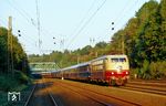 103 184 mit einem Sonderzug auf dem Heißener Berg zwischen Mülheim/Ruhr und Essen. (05.2005) <i>Foto: Hans Hilger</i>