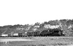 58 1205 mit einem Güterzug im Saaletal zwischen Bad Kösen und Saaleck. (14.06.1935) <i>Foto: DLA Darmstadt (Bellingrodt)</i>