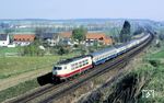 103 207 mit D 1285 "Dolomiten-Express" (Coburg - Nürnberg - Ingolstadt - München - Kufstein - Innsbruck - Brennero/Brenner - Bolzano/Bozen) bei Petershausen Asbach. (26.04.1988) <i>Foto: Wolfgang Bügel</i>