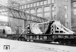 Spezialwagen "Bln 531 782" mit Einzelteilen eines Drehstromgenerators für ein Kraftwerk in Nore/Norwegen bei der AEG in Berlin. (1938) <i>Foto: RVM</i>