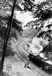 Eine württ. K (Baureihe 59) auf der 22,5 ‰ Steigung der Geislinger Steige. (1930) <i>Foto: RVM</i>