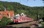 420 386 mit 420 356 als S 36221 (Niedernhausen - Offenbach Ost) in Lorsbach/Taunus. (22.05.2012) <i>Foto: Marvin Christ</i>