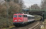 GfF 115 459 mit dem NX-Ersatzzug 32436 nach Wuppertal-Oberbarmen an der Autobahnüberführung der BAB A 46 bei Haan-Ellscheid. (14.01.2021) <i>Foto: Joachim Bügel</i>