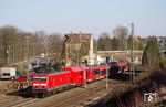 114 013 schleppt den defekten 442 290 als RbZ 70531 (Bad Nauheim - Frankfurt Hbf) durch Frankfurt-Bonames. (04.02.2018) <i>Foto: Marvin Christ</i>