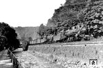 Eine der raren Zugaufnahmen einer ehem. sächs. Verbundlok XII HV - 17 733 (Hartmann, Baujahr 1914) - zusammen mit einer sächs. XII H2 (möglicherweise 38 293) vor einem Güterzug an der Wilden Weißeritz in Tharandt. (1930) <i>Foto: RVM (Kreutzer)</i>
