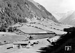Ein Schnellzug mit einer BBÖ 1100 (spätere ÖBB 1089) auf dem Weg zum Brenner in der großen Kurve von St. Jodok. (1938) <i>Foto: RVM (R. Böhringer)</i>