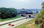 41 360 überquert mit Sonderzug E 25832 die Bundesautobahn A 3 bei Erkrath. (21.05.1988) <i>Foto: Joachim Bügel</i>