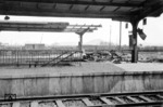 Zerstörungen auf einem unbekannten belgischen Bahnhof nach einem deutschen Luftangriff. (1940) <i>Foto: PK (Schulze)</i>