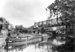 Landwehrkanal mit Hochbahnbrücke und Brücke der Anhalter Bahn beim Bahnhof Berlin-Anhalter Bf. (1930) <i>Foto: RVM</i>