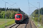 ÖBB 1116.105 mit einem Containerzug auf der Strecke München - Rosenheim bei Otterfing nahe Holzkirchen. (06.05.2016) <i>Foto: Stefan von Lossow</i>