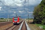 423 721 als S 3 bei Esting auf der Strecke München - Augsburg. (15.05.2017) <i>Foto: Stefan von Lossow</i>
