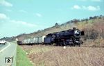 44 568 vom Bw Ehrang mit einem Güterzug nach Apach/F auf der Obermoselstrecke neben der Bundesstraße 51 kurz vor Karthaus. (04.1968) <i>Foto: Robin Fell</i>