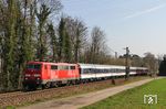 Der Ersatzwagenpark auf der RB 48 wurde mittlerweise gewechselt, leider mit der Folge, dass die Lok GfF 111 056 wieder Richtung Wuppertal am Zug hängt, so am RB 32518 aus Bonn bei Solingen-Ohligs. (24.03.2021) <i>Foto: Joachim Bügel</i>