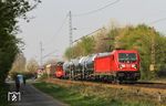 187 168 mit EZ 51226 (Seelze - Gremberg) bei Hilden. (01.04.2021) <i>Foto: Joachim Bügel</i>