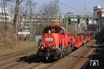 265 024 mit dem bescheidenen Rest des Wuppertaler Güterverkehrs als EZK 54490 nach Köln-Kalk Nord kurz vor Wuppertal Hbf. (24.03.2021) <i>Foto: Wolfgang Bügel</i>