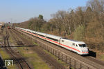 401 059 als ICE 1030 nach Hamburg-Altona auf der Güterzugstrecke bei Duisburg-Entenfang. (31.03.2021) <i>Foto: Wolfgang Bügel</i>