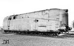 Von der Einstellung des Schnellzugbetriebs mit Kriegsbeginn 1939 war auch der Henschel-Wegmann-Zug betroffen. 61 001 wurde der LVA Grunewald überstellt. Diese hatte aber auch keine sinnvolle Verwendung für die Lok und setzte sie zum Heizdienst im Bw Berlin-Grunewald ein. (1940) <i>Foto: DLA Darmstadt (Hubert)</i>