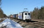 139 555 der Lokomotion Gesellschaft für Schienentraktion mit einem Güterzug bei Vaterstetten, östlich von München. (20.02.2015) <i>Foto: Stefan von Lossow</i>