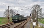 142 118 und 142 150 der Eisenbahngesellschaft Potsdam (EPG) mit einem Ea-Wagenzug für GATX von Weimar nach Altenburg bei Treben-Lehma. (04.04.2021) <i>Foto: Ralf Opalka</i>