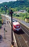 601 014 ist als Sonderzug aus Koblenz in Dausenau eingetroffen. (03.07.1988) <i>Foto: Wolfgang Bügel</i>
