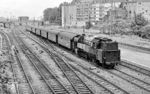 65 017 (Bw Essen Hbf) mit Wendezug N 2170 aus Essen über Kettwig in Düsseldorf-Wehrhahn. (16.07.1957) <i>Foto: Jacques H. Renaud</i>