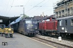 110 429 und 211 212 im Bahnhof Tübingen. (25.05.1972) <i>Foto: Alan Brack</i>