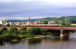 DB-Museumszug ET 25 015 auf der Koblenzer Moselbrücke. (03.07.1988) <i>Foto: Wolfgang Bügel</i>