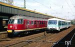 Im Rahmen eines Bahnhofsfestes waren in Essen Hbf der DB-Museumszug 430 114 und der erst zwei Tage alte 928/628 234 zu Gast. (31.07.1988) <i>Foto: Joachim Bügel</i>