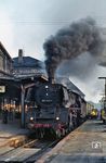003 088 (Bw Ulm) wartet vor E 1872 nach Crailsheim im Bahnhof Lauda auf den Abfahrauftrag. (07.1971) <i>Foto: Gerhard Kramer</i>