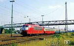 103 162 mit der Rückleistung des IC 647 "Hellweg" von Köln nach Dortmund in Opladen. Damals hätte noch niemand geahnt, dass die Lok 12 Jahre später hier auch ihr Ende finden würde. (15.08.1988) <i>Foto: Joachim Bügel</i>