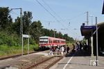 628 243 (Bh Rostock) fährt als RE 13055 (Stralsund - Neustrelitz) in Altentreptow ein. (25.07.2012) <i>Foto: Marvin Christ</i>