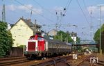 212 317 schiebt den N 5710 durch Wuppertal-Unterbarmen in Richtung -Barmen. (16.09.1988) <i>Foto: Wolfgang Bügel</i>