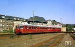 Der Sonderzug 515 615 und 515 565 fährt aus Schee kommend Wuppertal-Wichlinghausen ein. (01.10.1988) <i>Foto: Wolfgang Bügel</i>