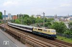 111 174 fährt mit NX-Ersatzzug RB 32517 nach Bonn in Wuppertal Hbf ein. (28.06.2021) <i>Foto: Wolfgang Bügel</i>
