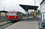 Ein 798, der bis zur Grenzöffnung im Pendelverkehr die Bahnhöfe Ronshausen, Hönebach, Bosserode und Obersuhl bediente, im Bahnhof Bebra.  (1988) <i>Foto: A. Röder</i>